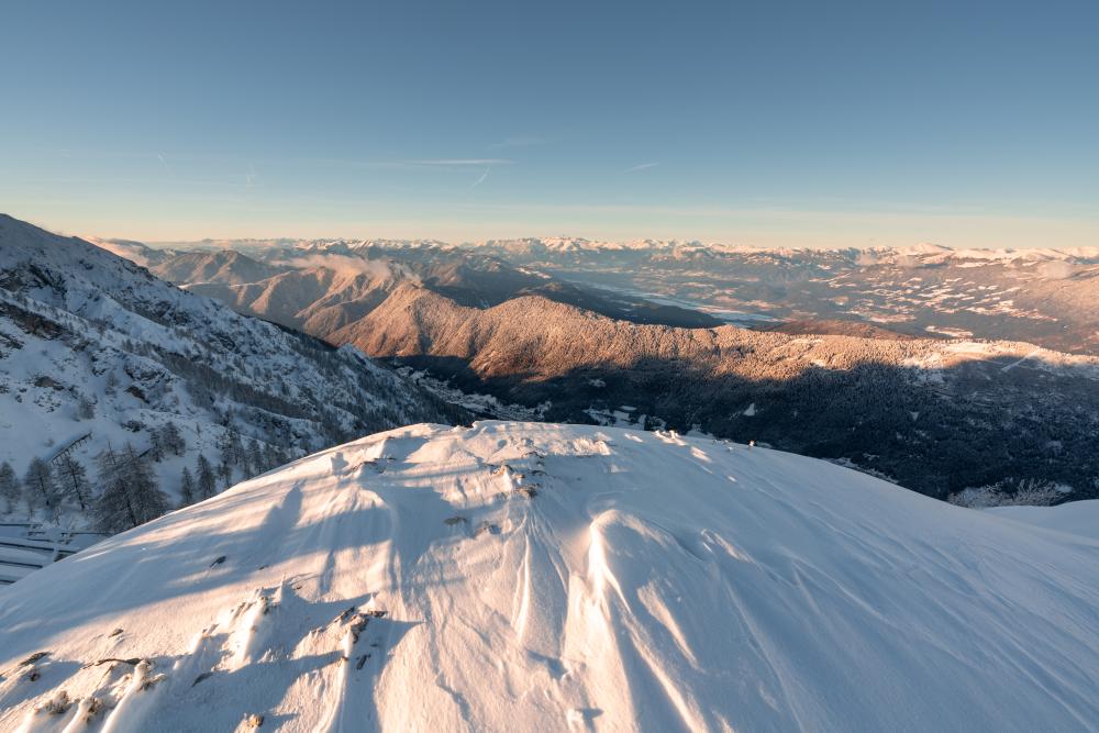 Windswept snowy landscape, Dobratsch, Austria