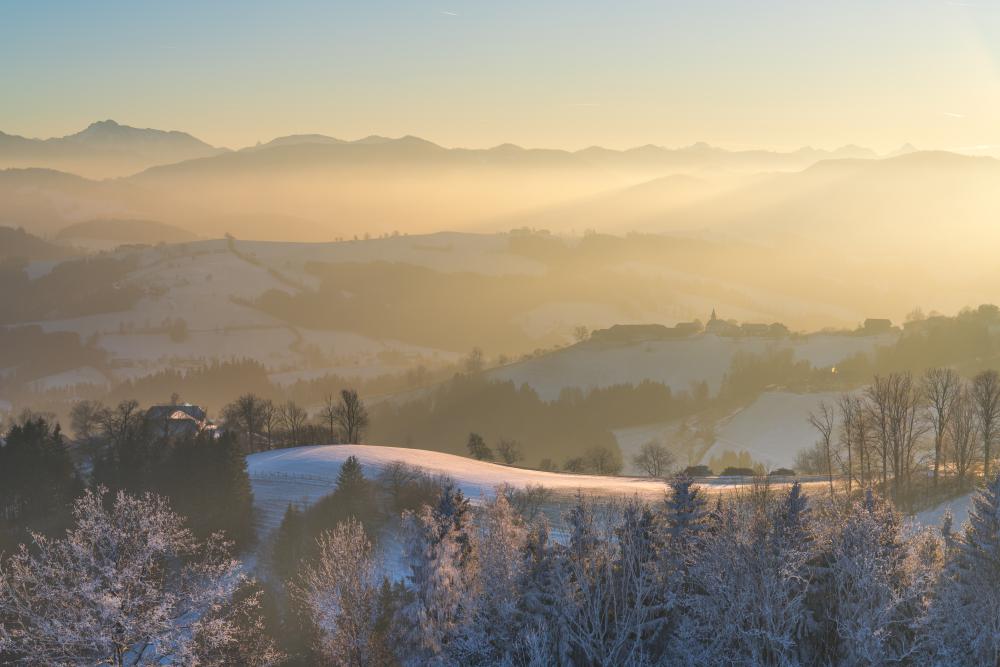 Sankt Leonhard golden winter afternoon